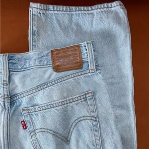 Levi's Ribcage Straight Light Blue Jeans